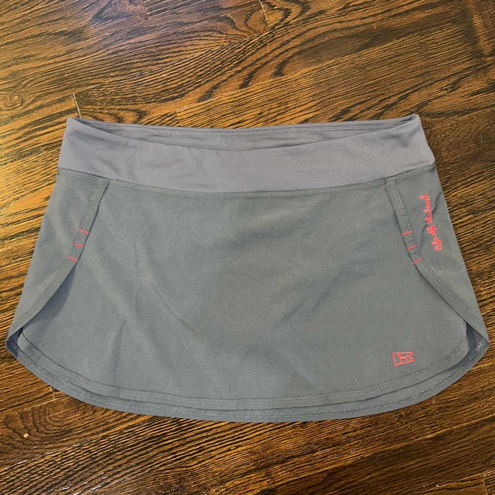 Women’s The Black Dog Tennis Skirt, size M grey color